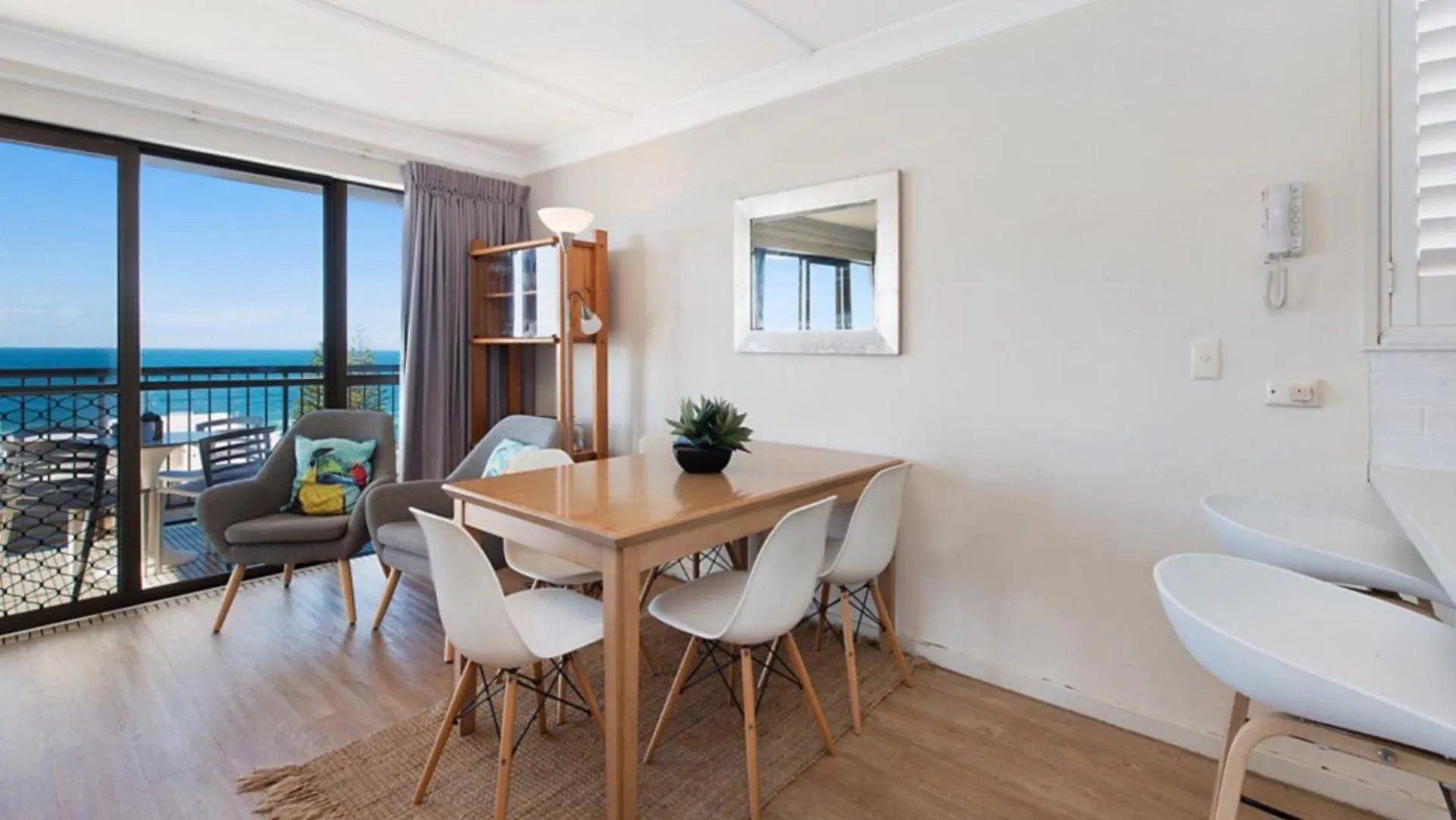 Unit 13 Oceanic, Kings Beach Caloundra